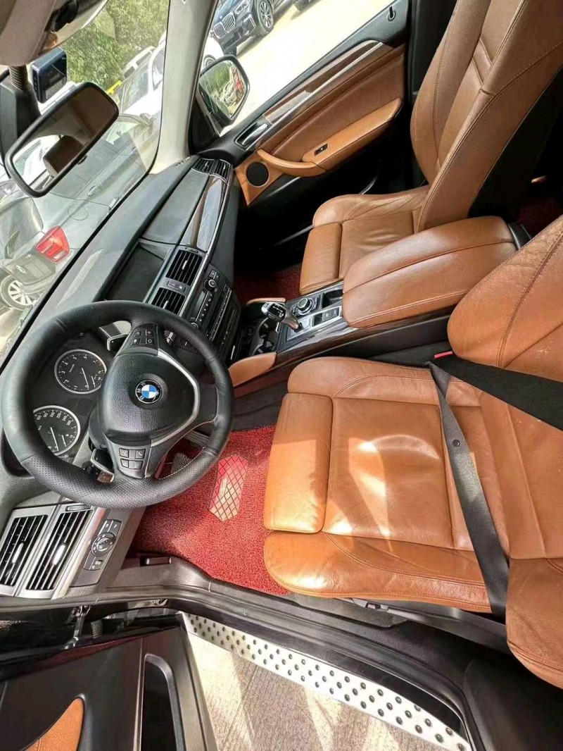 济南12年宝马X66