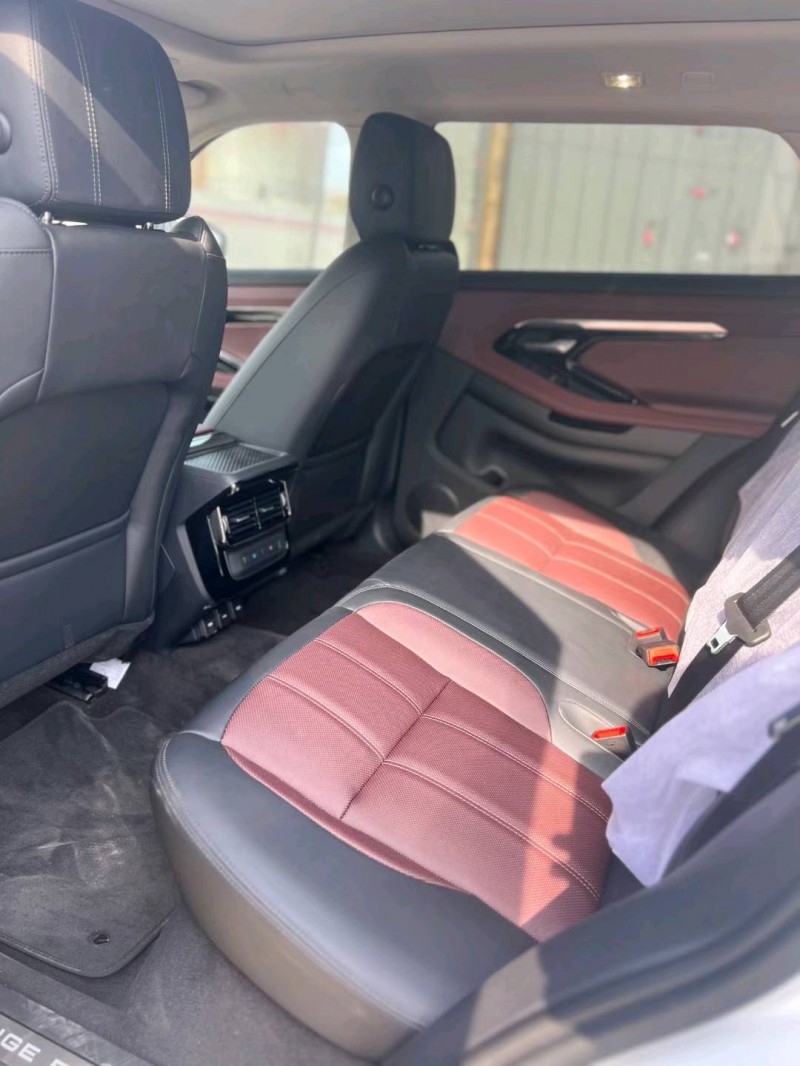 邯郸22年路虎极光8