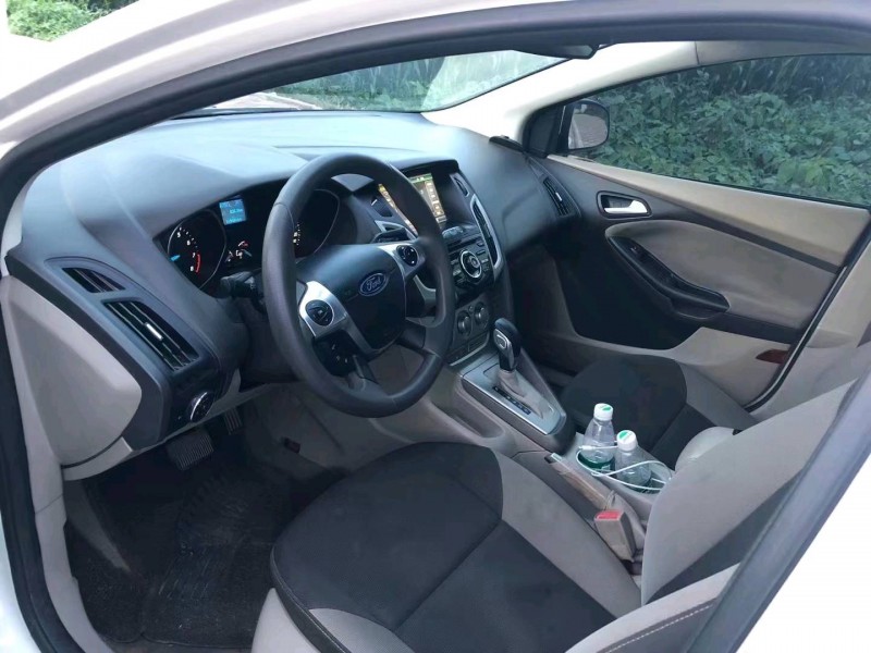 邯郸14年福特福克斯5