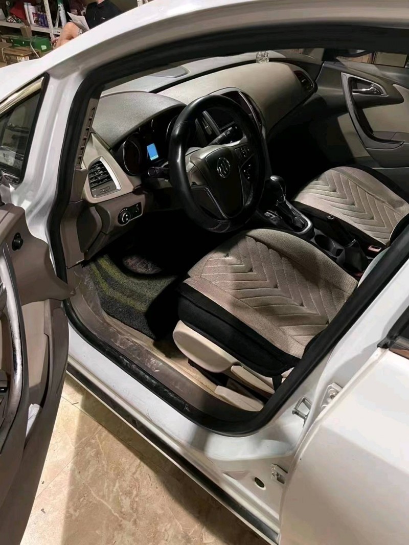 淄博10年别克英朗3