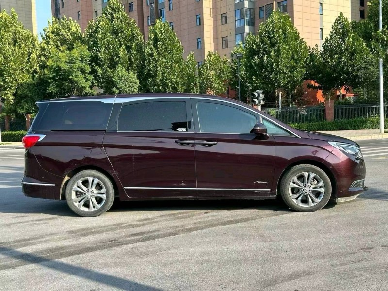 枣庄17年别克GL84