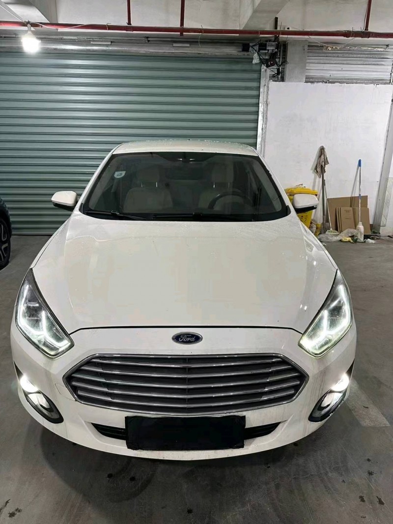 常州18年福特福睿斯1