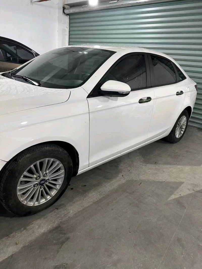 常州18年福特福睿斯3