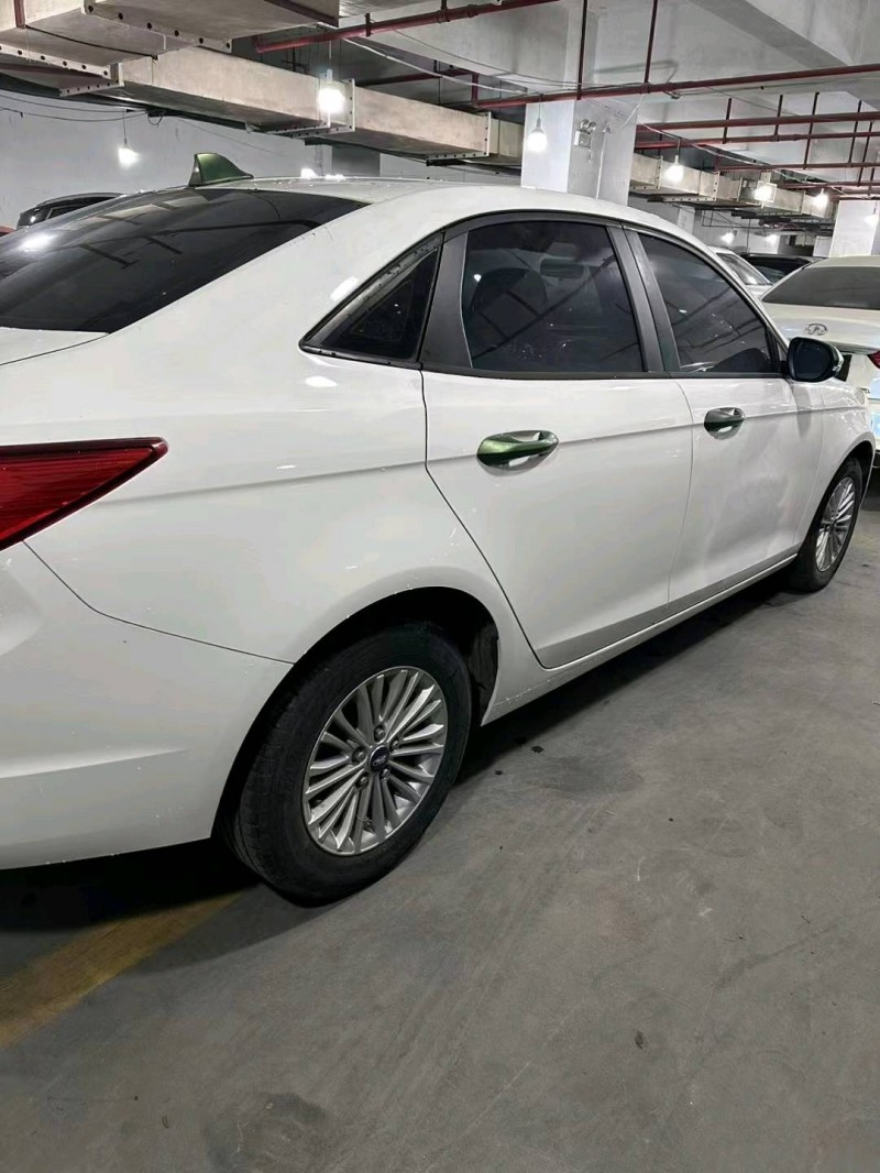 常州18年福特福睿斯4