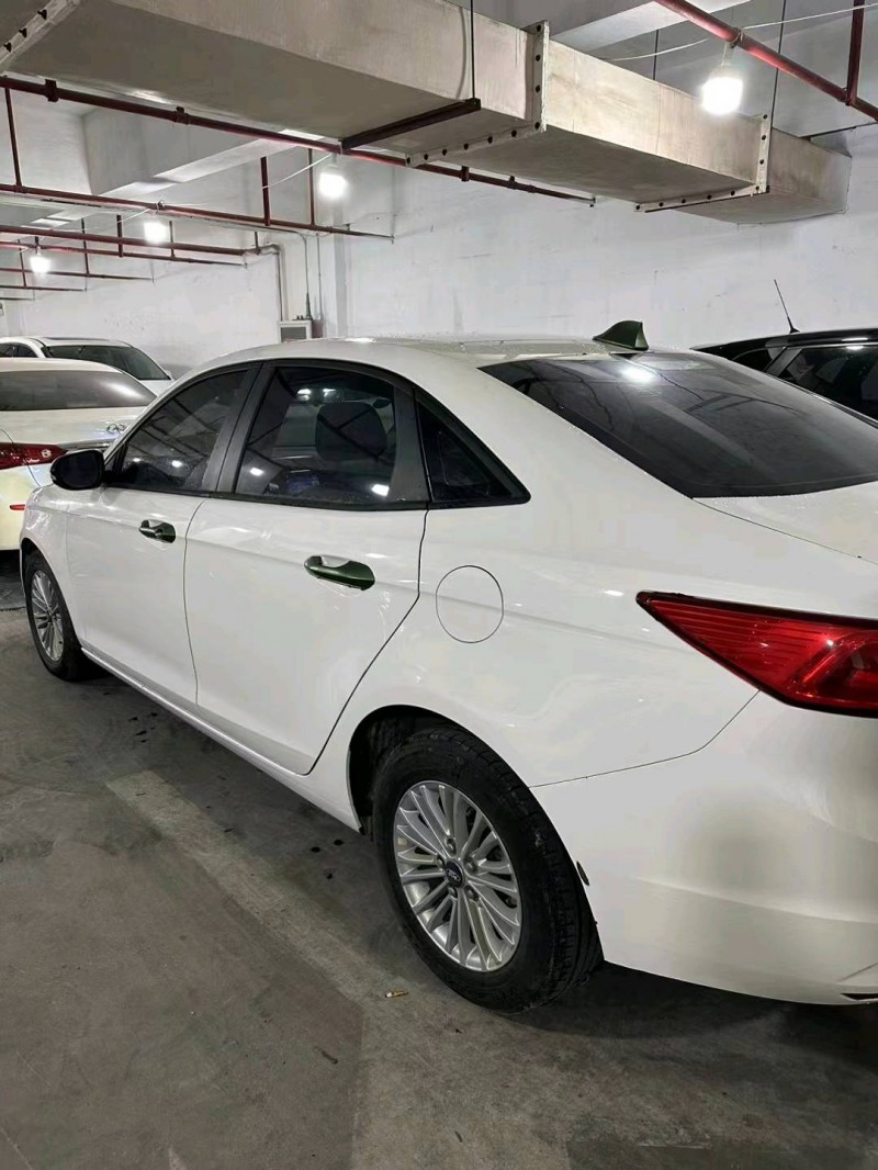 常州18年福特福睿斯5