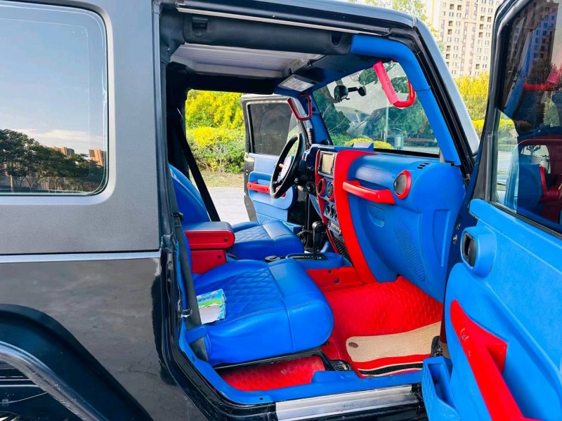 沈阳10年Jeep牧马人8