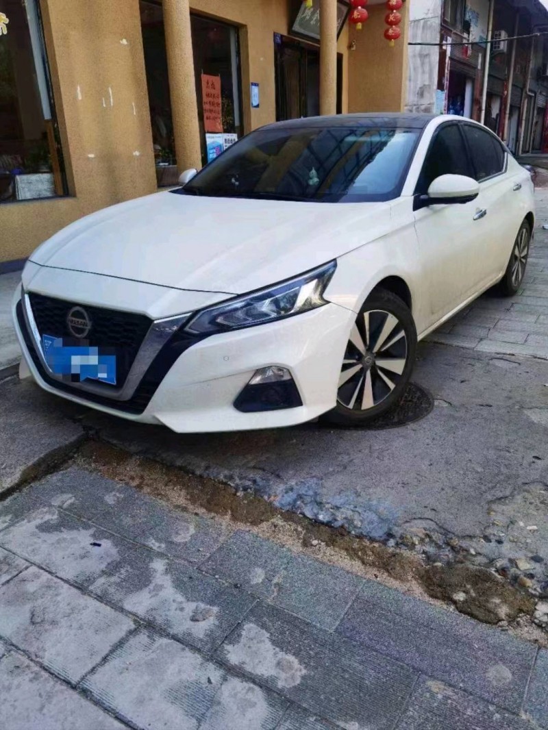 宜昌22年日產天籟1