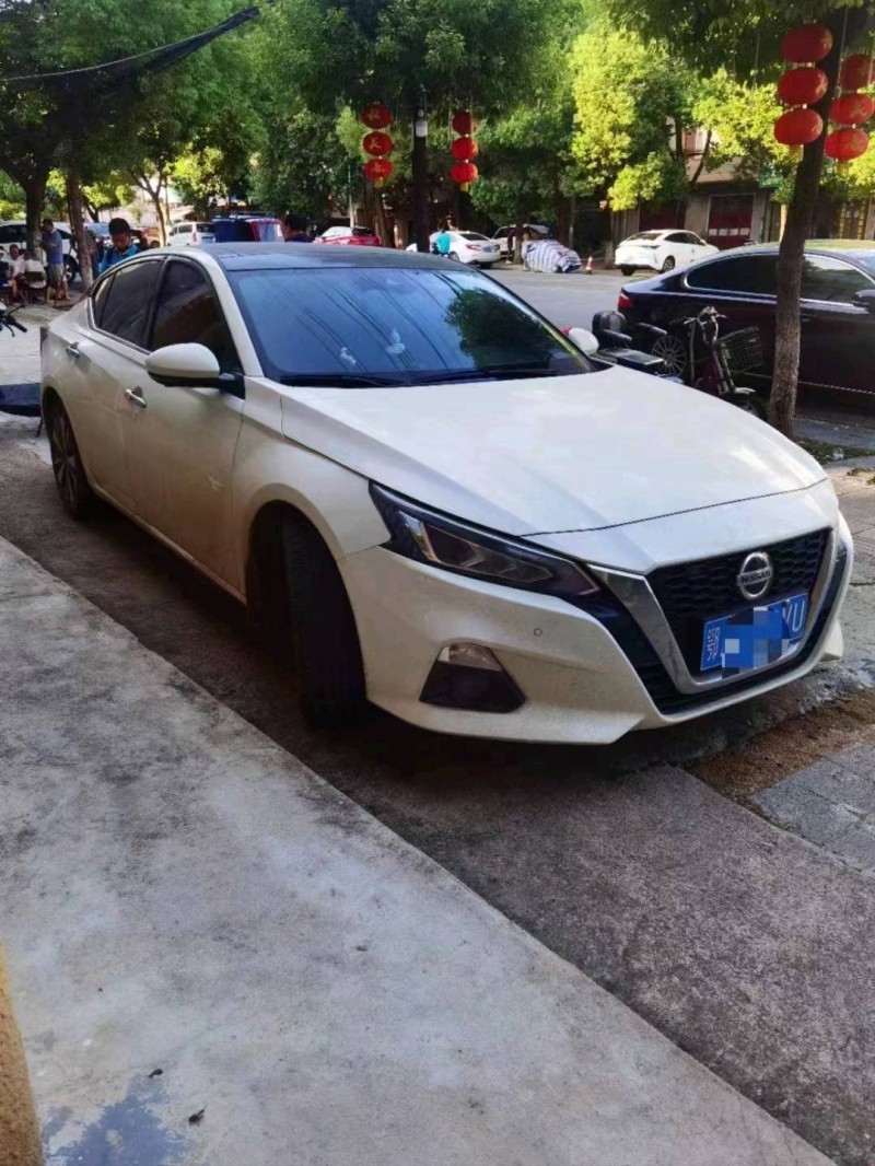 宜昌22年日產天籟2