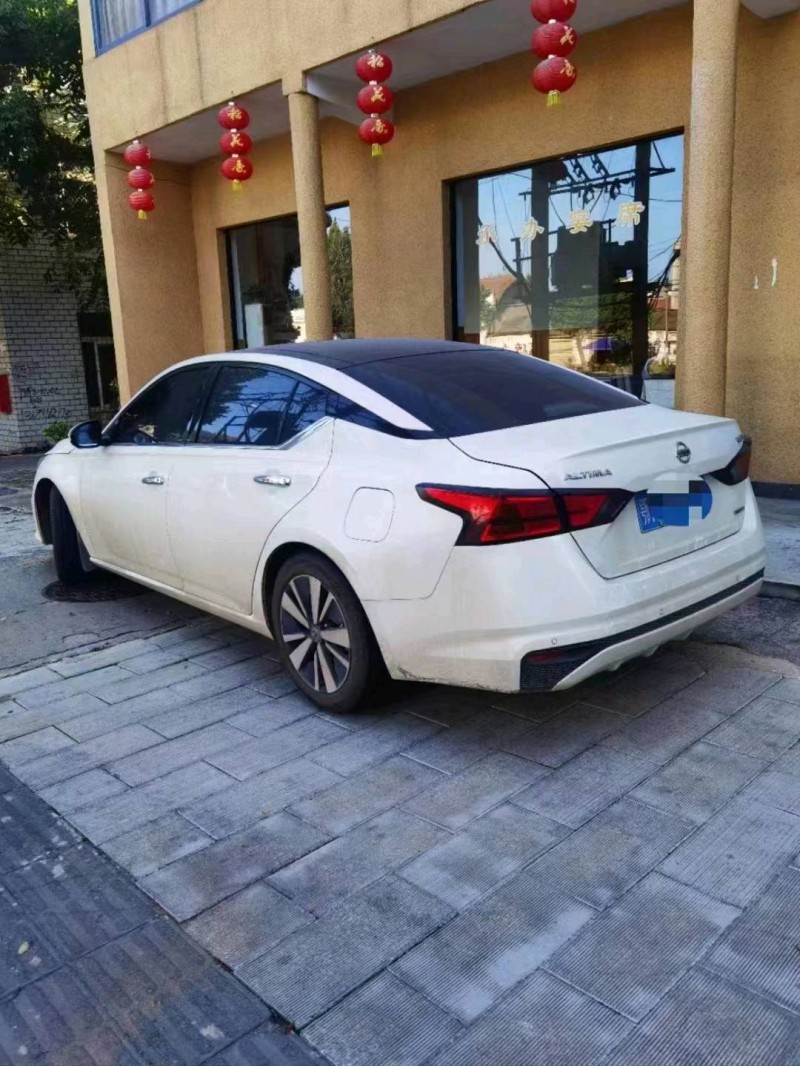 宜昌22年日產天籟5