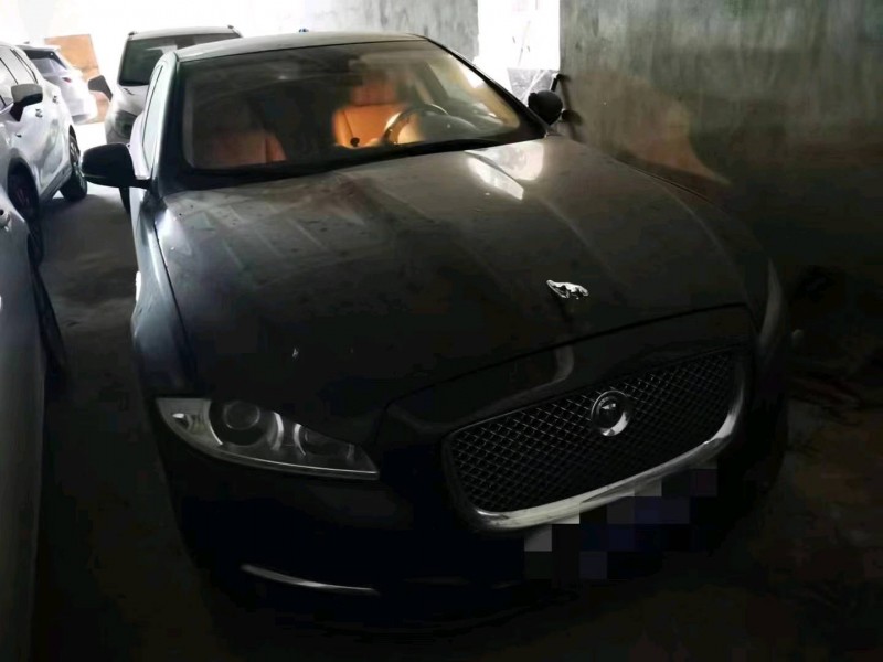 長沙15年捷豹XJL1