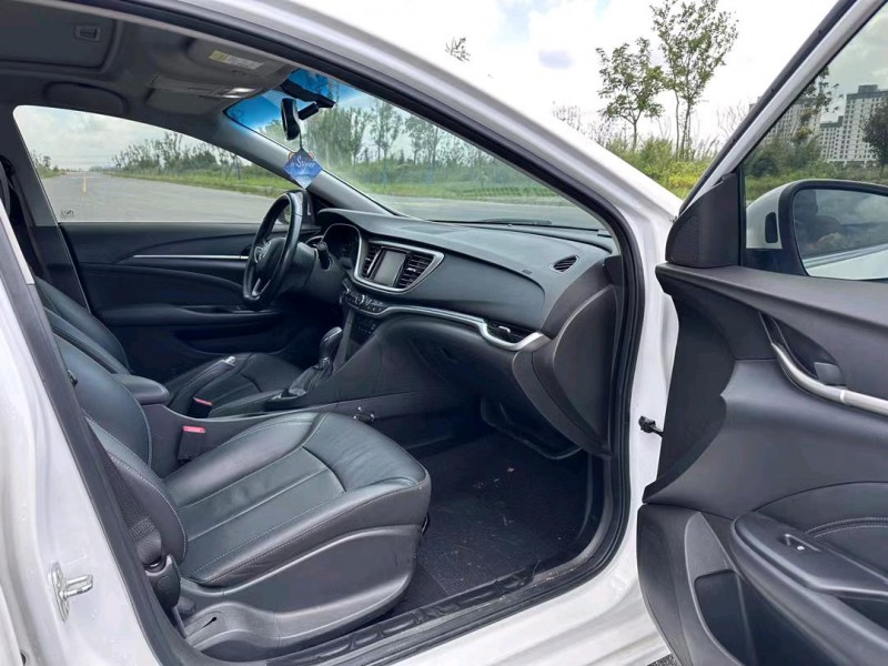 盐城19年别克英朗5