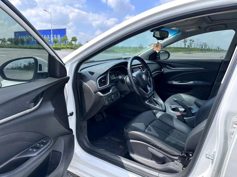 盐城19年别克英朗7