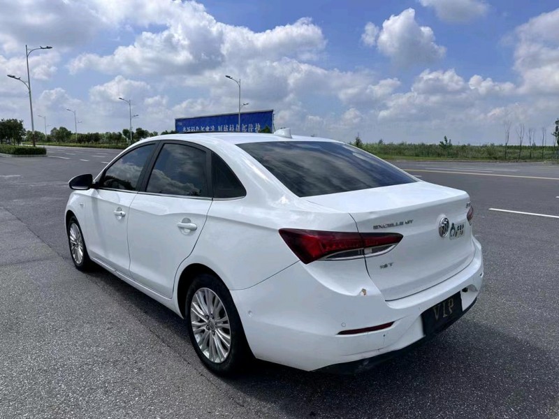 盐城19年别克英朗8