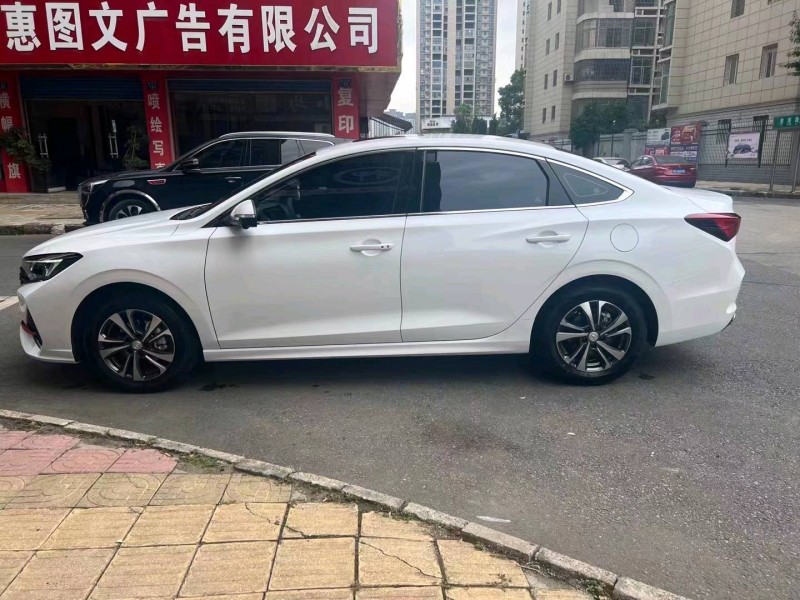 衡阳23年长安汽车逸动5