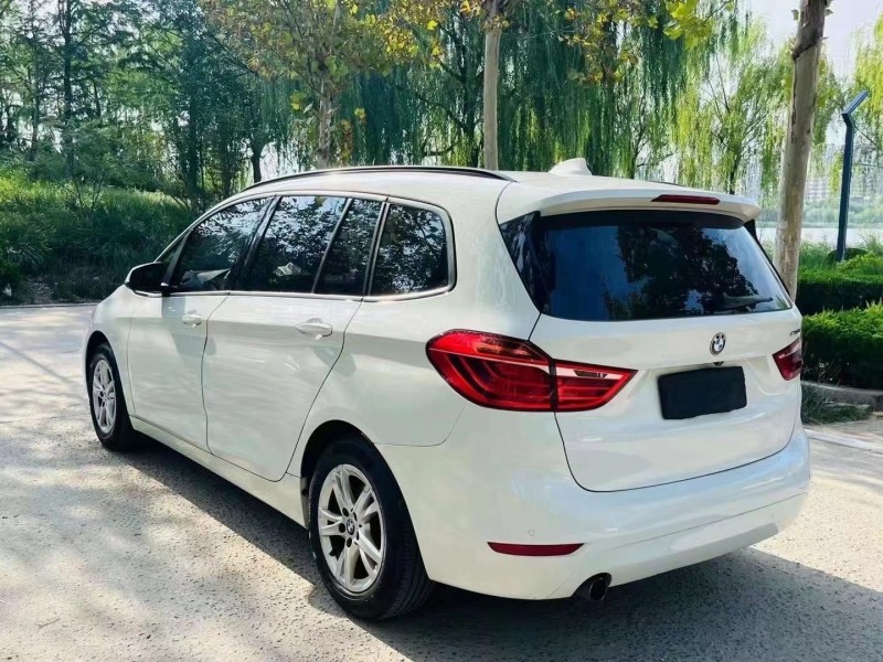 济宁15年宝马2系5