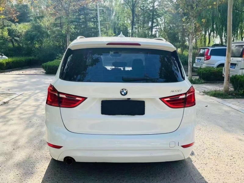 济宁15年宝马2系9