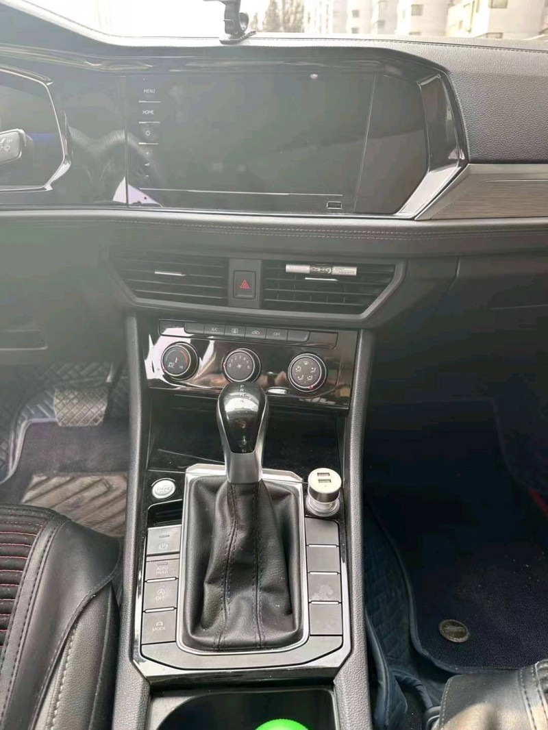 邯郸21年大众速腾8