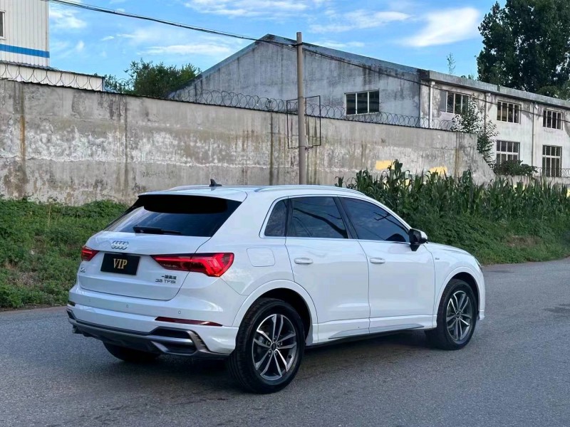 济南23年奥迪Q33