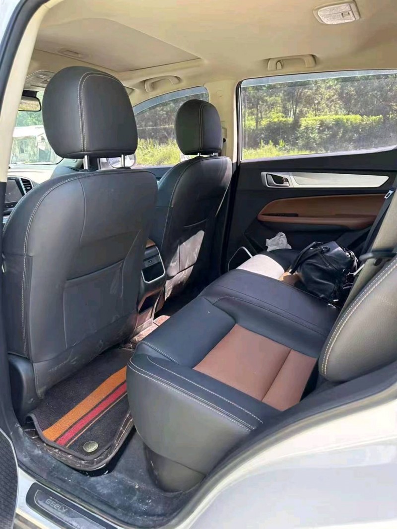 邯郸19年吉利远景X66