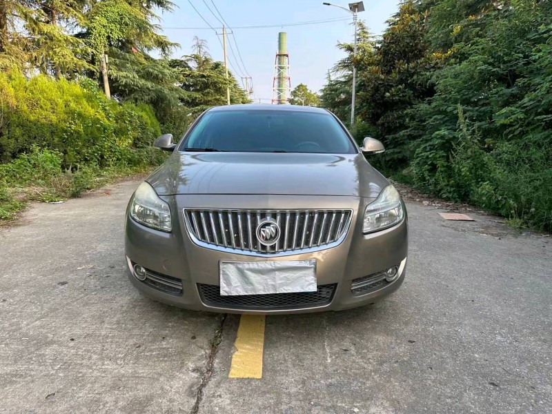 徐州12年别克君威1