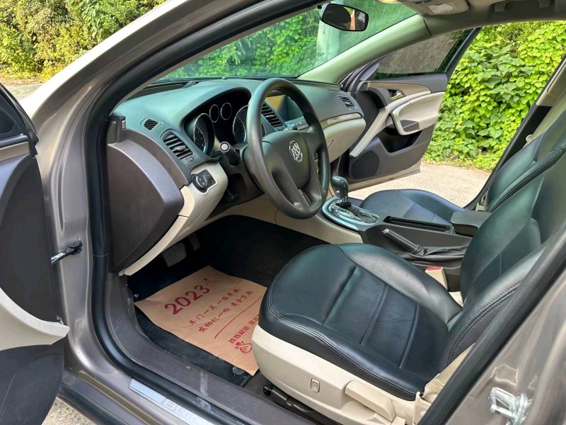 徐州12年别克君威4