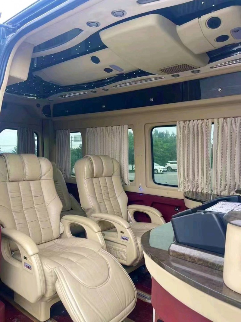 邯郸13年奔驰斯宾特8