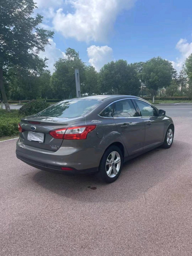 徐州14年福特福克斯7