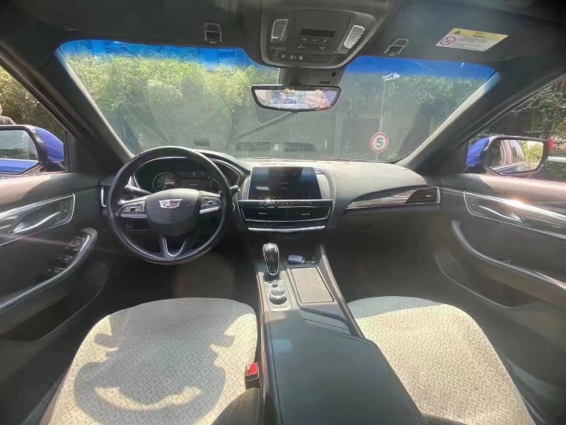 成都20年凯迪拉克CT55