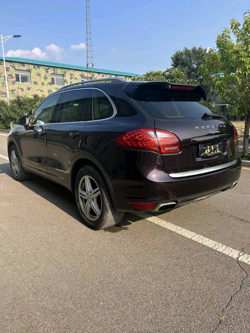 沈阳11年保时捷Macan5
