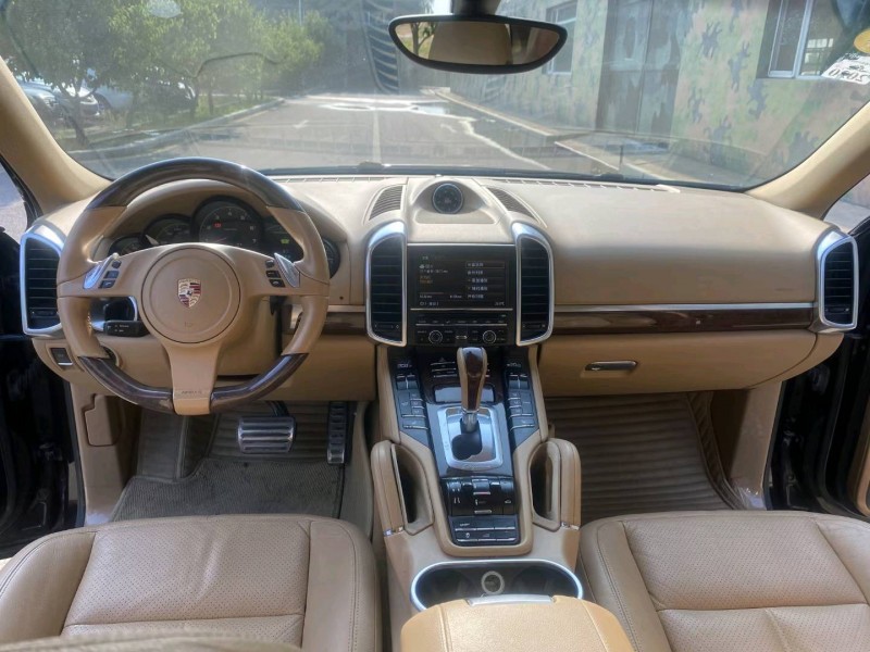 沈阳11年保时捷Macan9