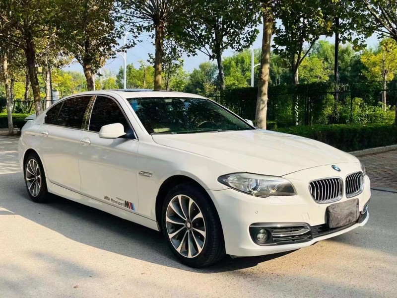 济宁11年宝马5系3