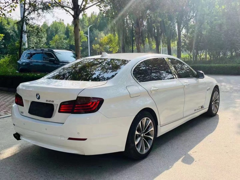 济宁11年宝马5系4