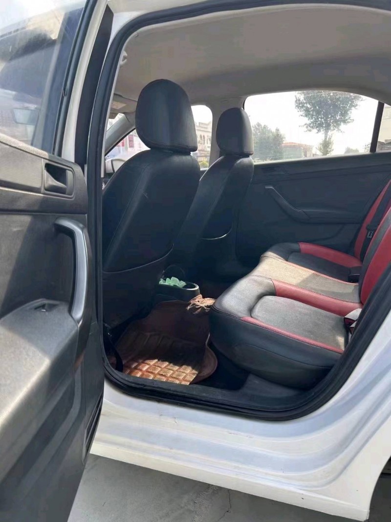 邯郸18年大众桑塔纳4