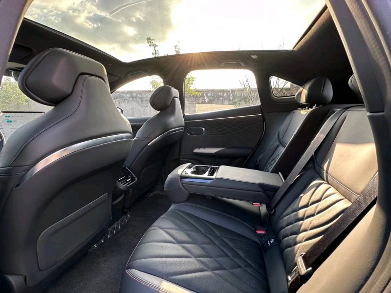 青岛23年长安汽车深蓝9