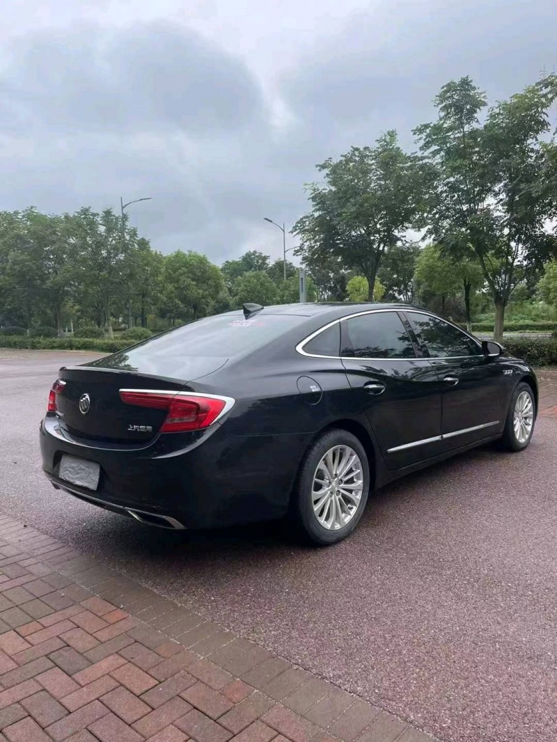 苏州19年别克君越2