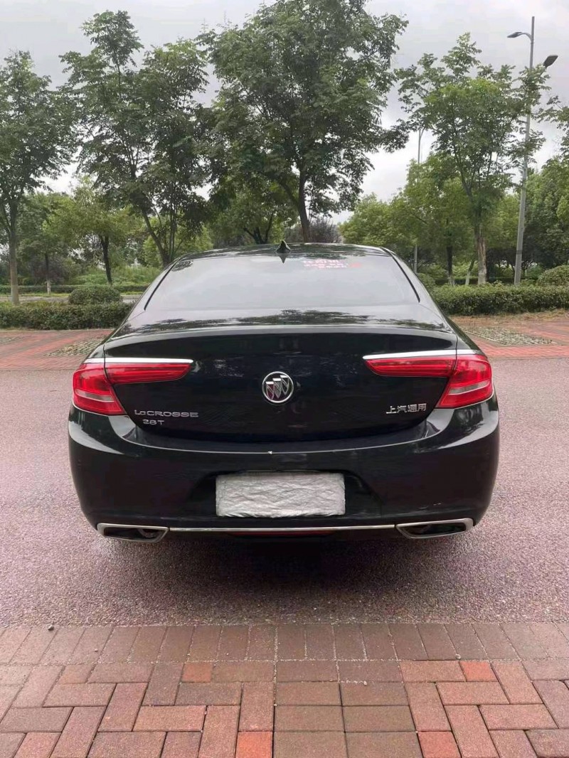 苏州19年别克君越5