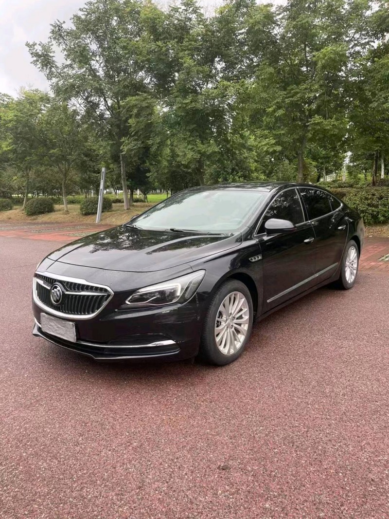 苏州19年别克君越9