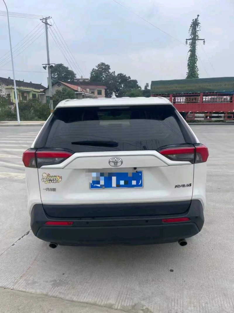 衡阳20年丰田RAV4荣放8