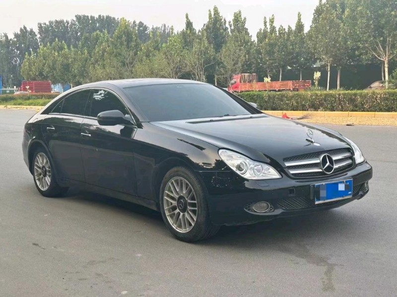 东营11年奔驰CLS3