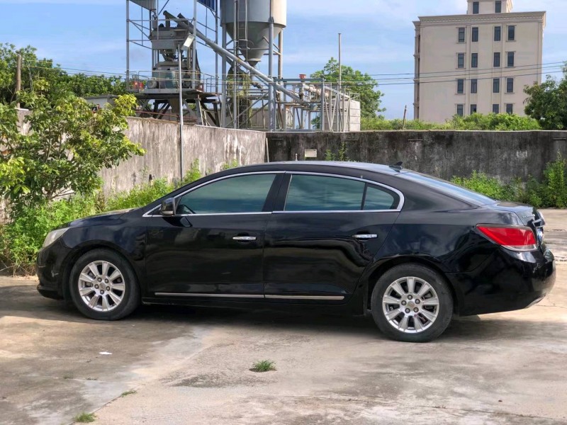 珠海17年别克君越2