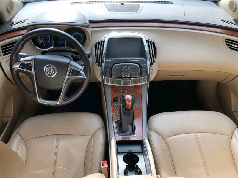 珠海17年别克君越7