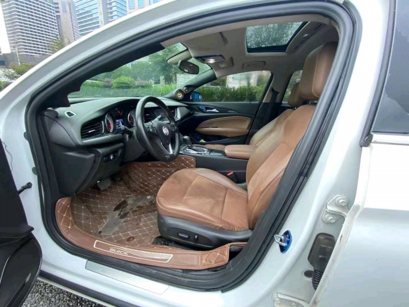 珠海17年别克君威4