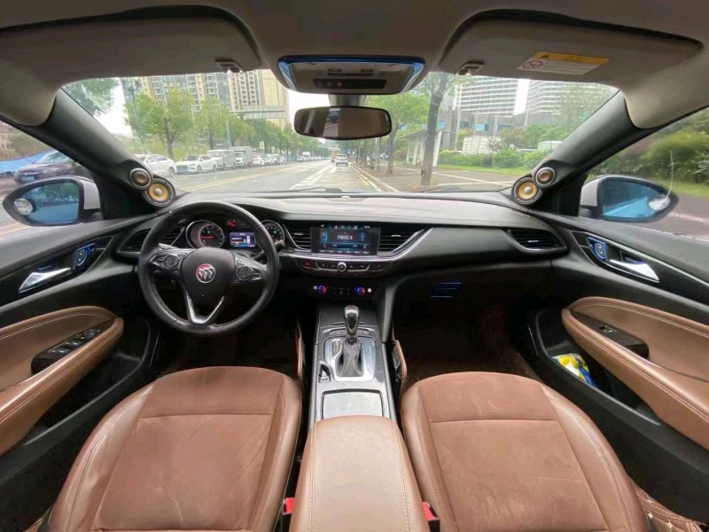 珠海17年别克君威6