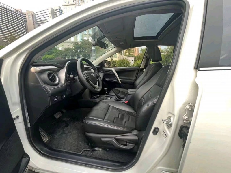 珠海19年丰田RAV4荣放4