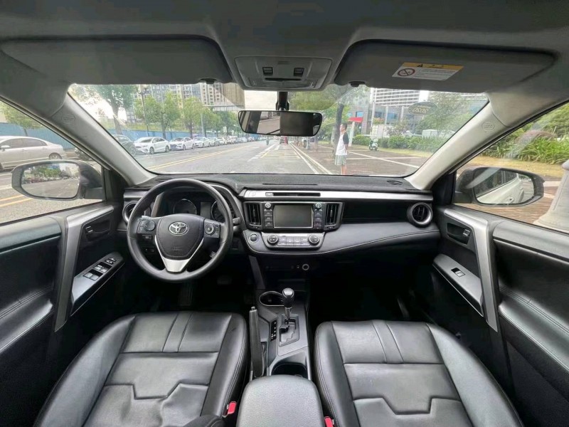 珠海19年丰田RAV4荣放7
