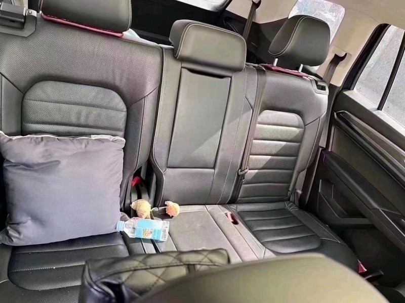 邯郸20年大众途昂3