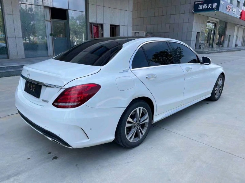东营18年奔驰C8
