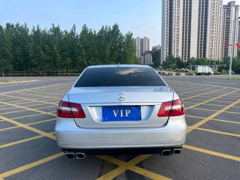 淄博13年奔驰E8