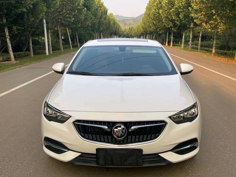 徐州17年别克君威1