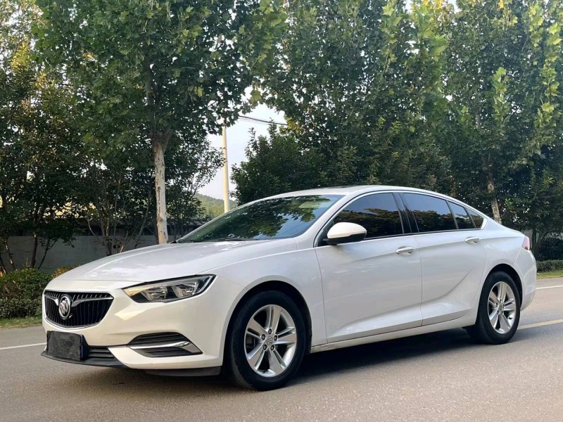 徐州17年别克君威3